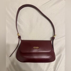 👛NWOT CIDER Women's Burgundy Shoulder Bag